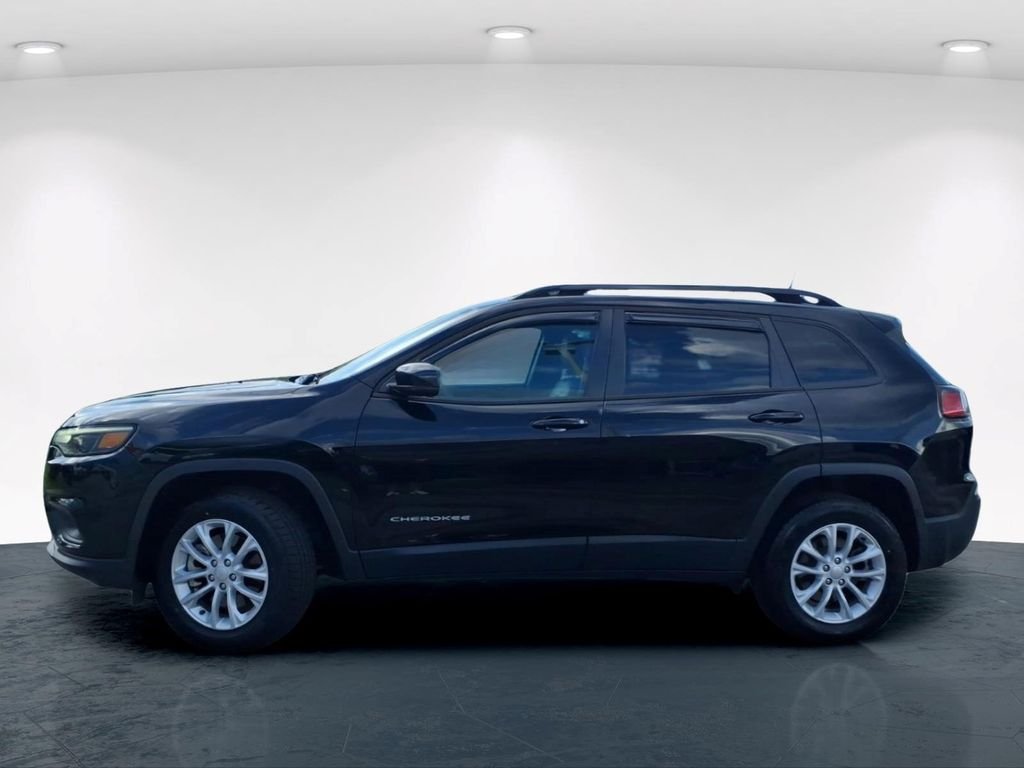 Used 2022 Black Jeep Latitude Lux image 11