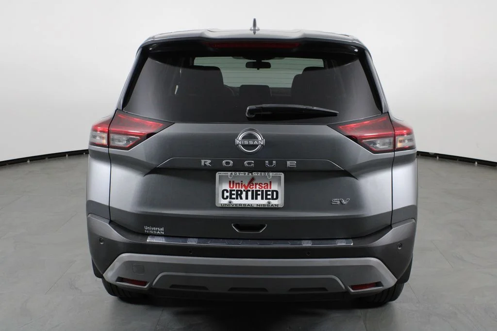 2022 Nissan Rogue SV - Photo 11