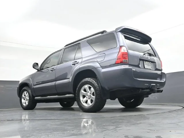 Used 2006 Galactic Gray Mica Toyota SR5 Sport image 26