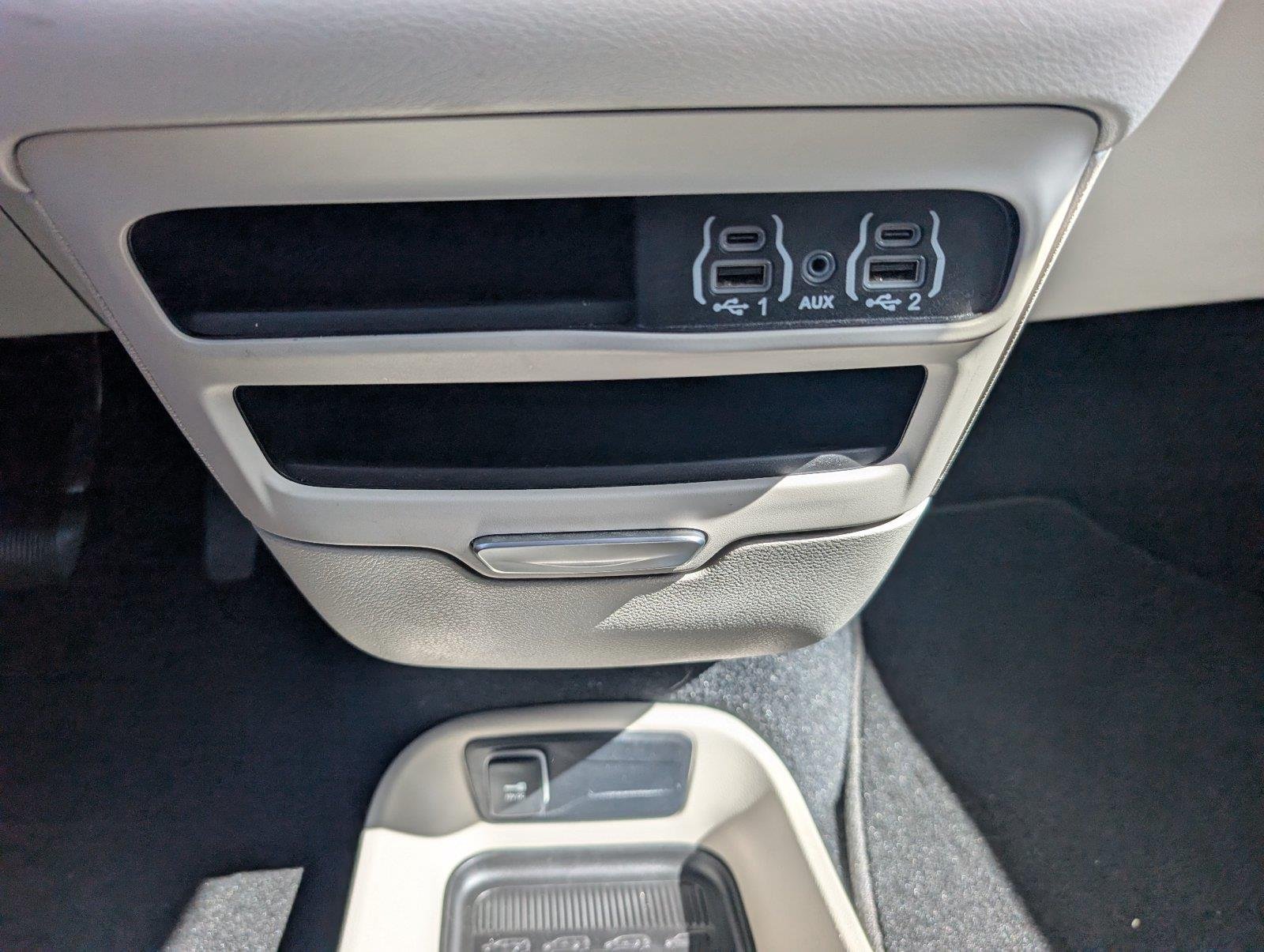 Used 2024 Bright White Clearcoat Chrysler Touring L image 17