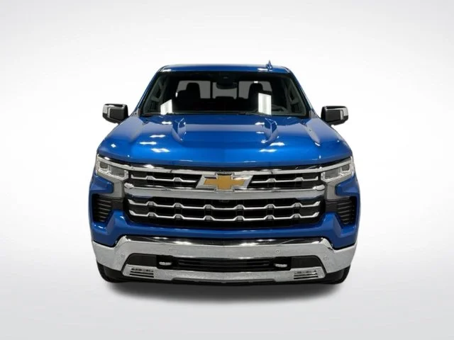 Used 2022 Blue Chevrolet LTZ image 3