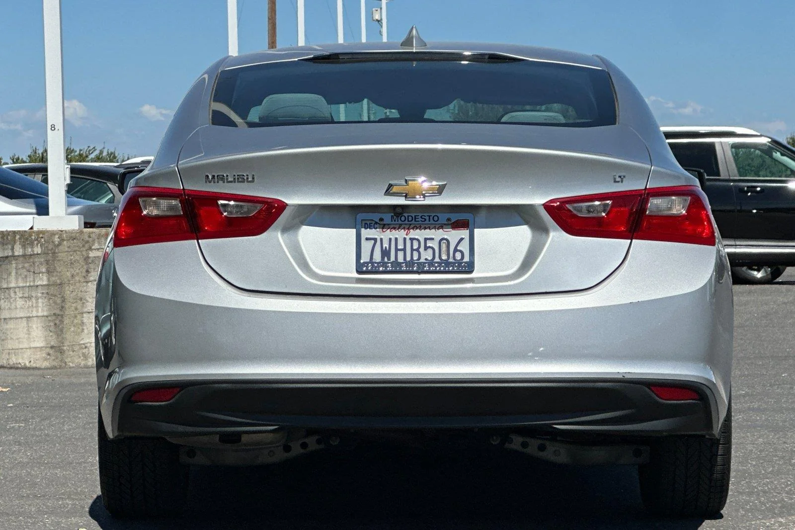 Used 2017 Silver Ice Metallic Chevrolet LT image 5