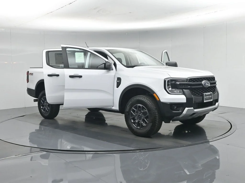 New 2026 Oxford White Ford XLT image 29