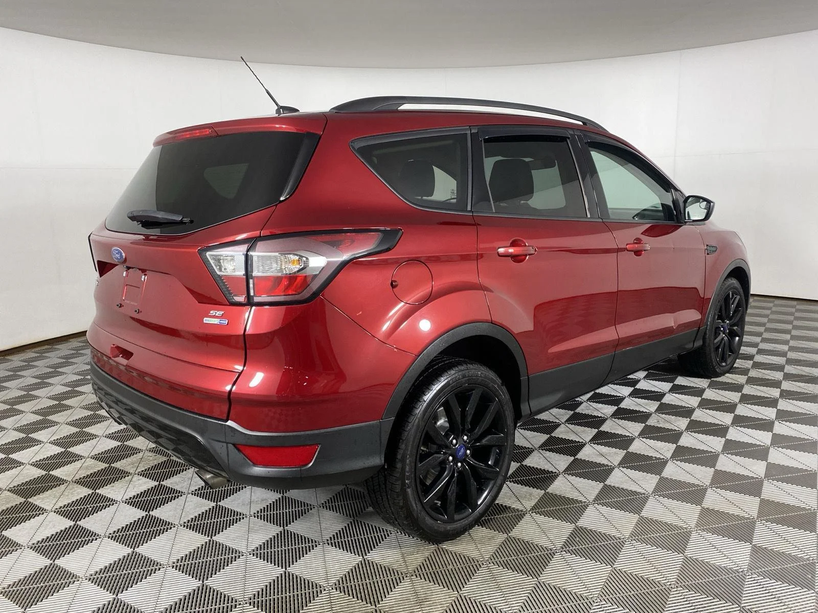 Used 2017 Ruby Red Metallic Tinted Clearcoat Ford SE image 7
