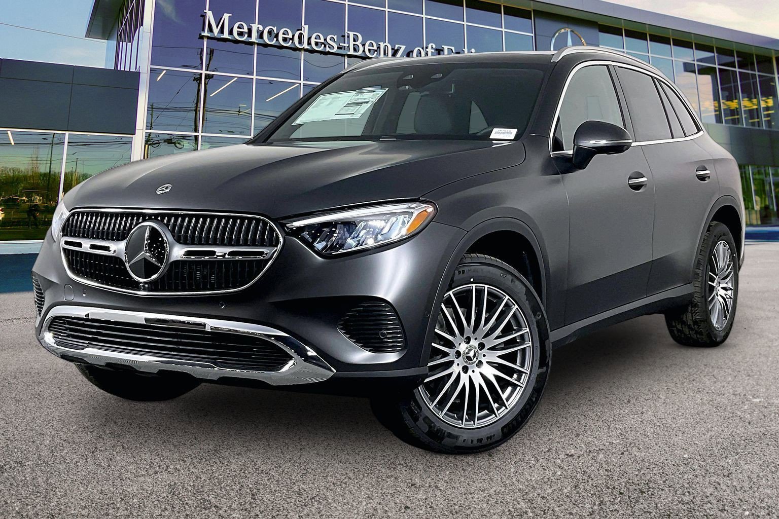 New 2026 MANUFAKTUR exclusive graphite grey magno Mercedes-Benz GLC 300 image 15