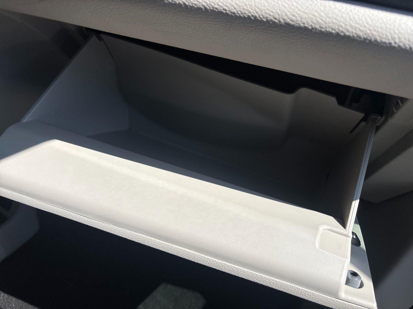 Used 2023 Ceramic Gray Clearcoat Chrysler Hybrid Touring L image 41