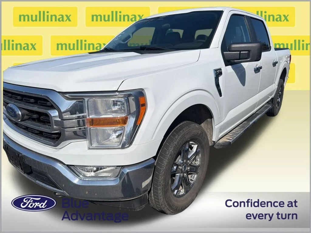 Certified Used 2022  Ford XLT image 2