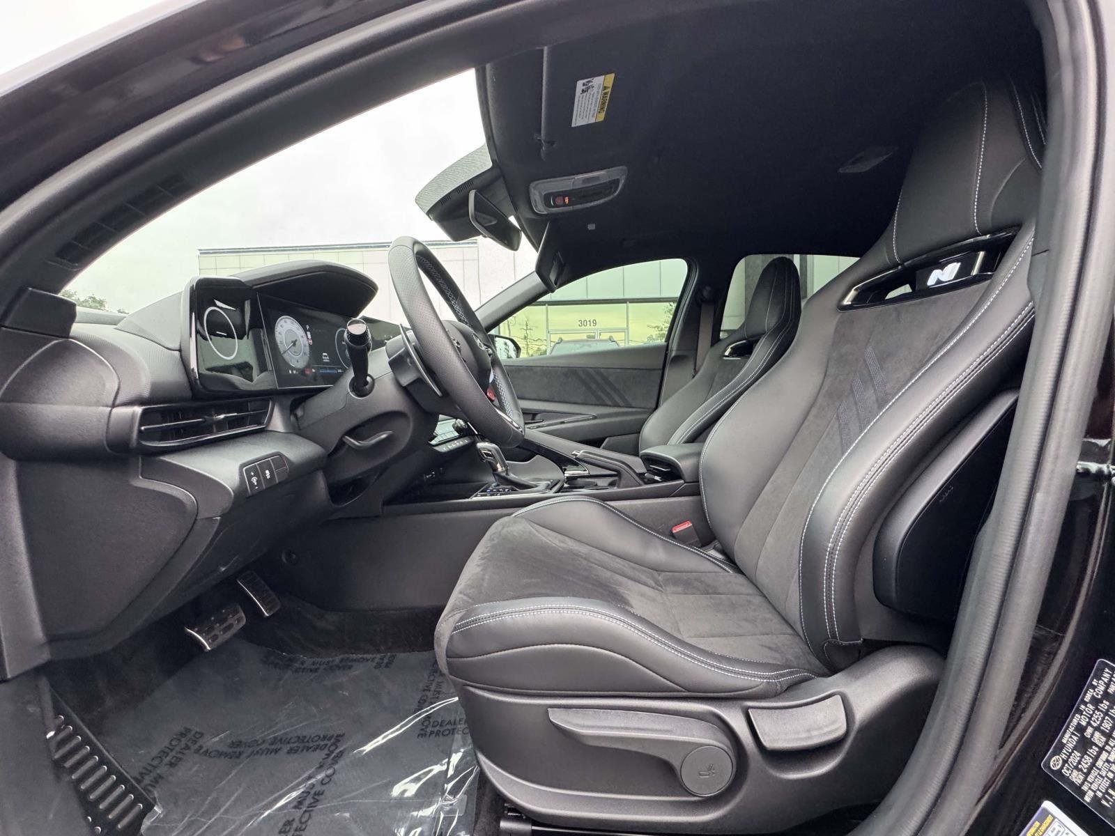 Used 2025 Abyss Black Hyundai  image 13