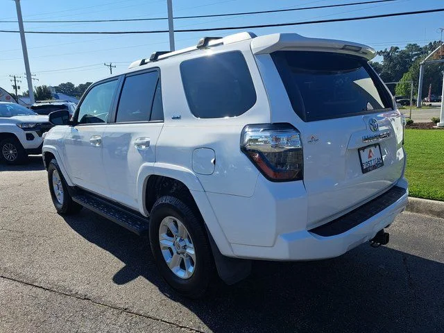 Used 2018 White Toyota SR5 Premium image 11