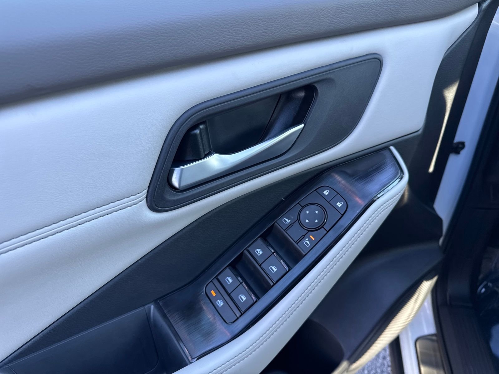 New 2026 Nissan Rogue Dark Armor 4D Sport Utility