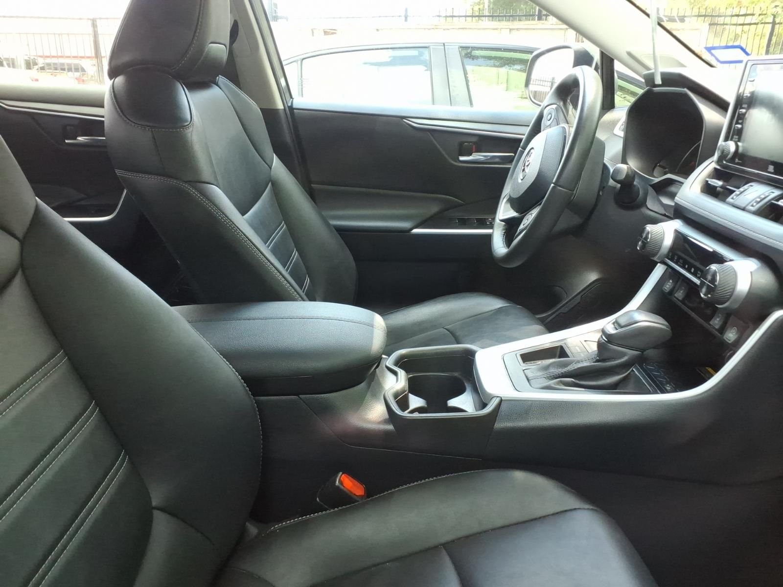Certified Used 2021 Lunar Toyota XLE Premium image 9