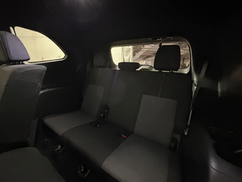 Used 2025 White GMC Elevation image 19