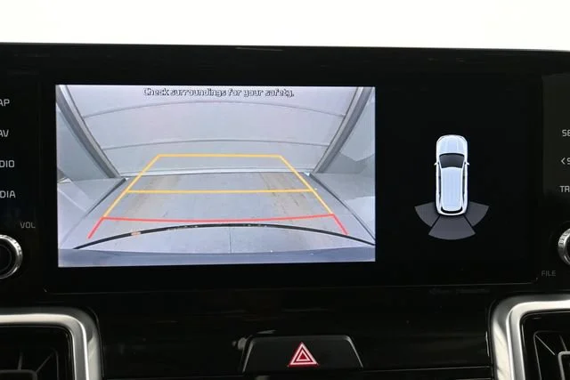 Used 2021 Everlasting Silver Kia SX image 17