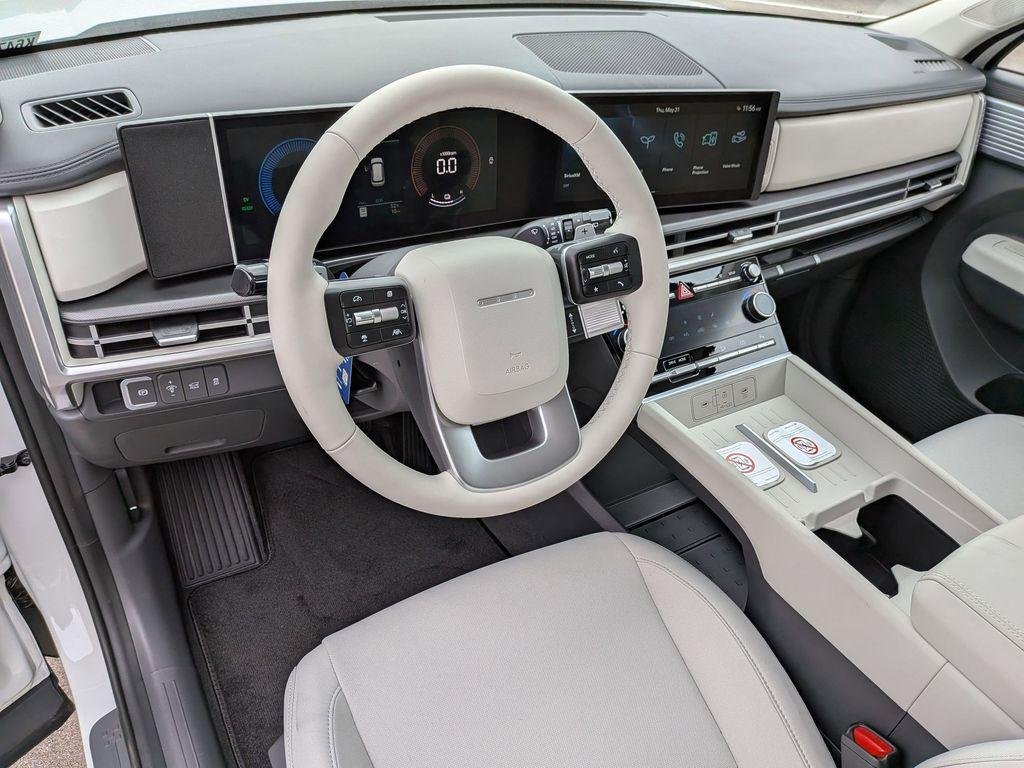 New 2026 White Hyundai SE image 10