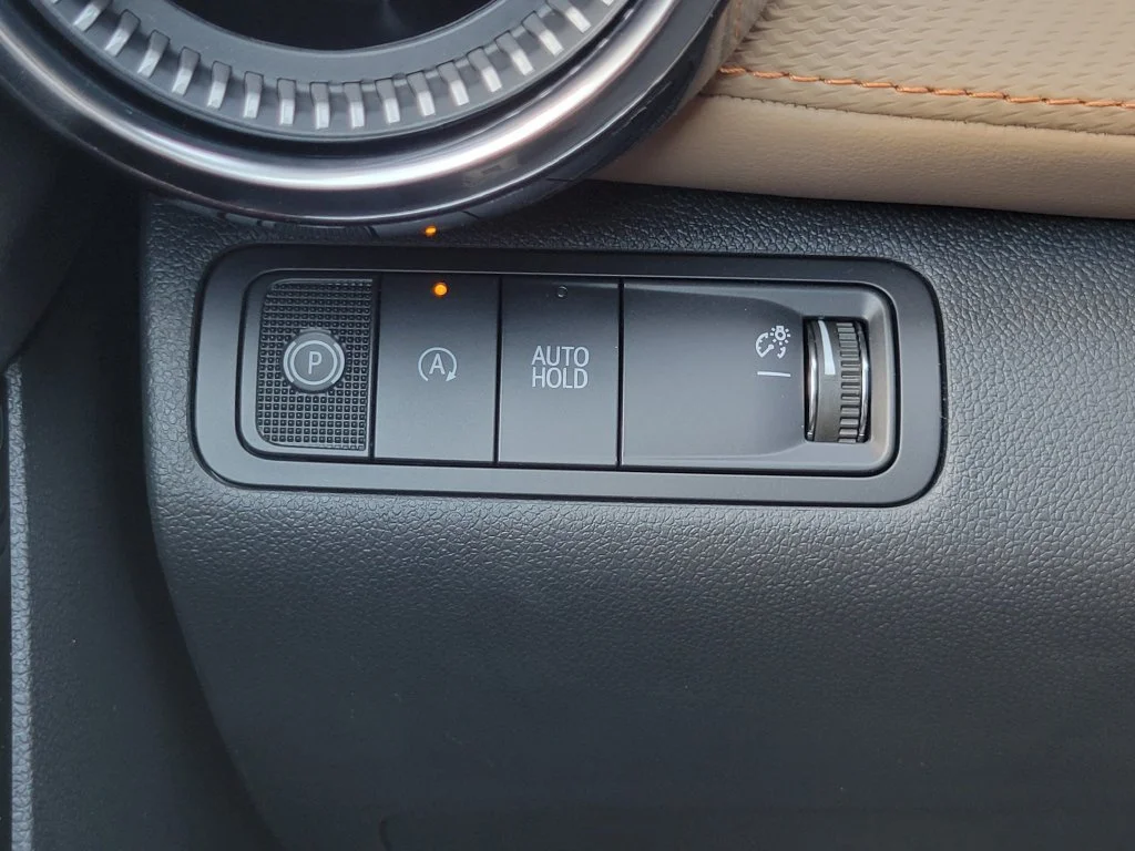 New 2027 Polar White Tricoat Chevrolet ACTIV image 27