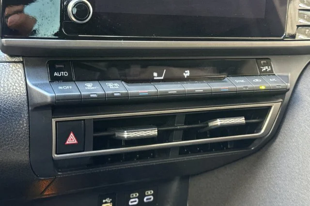 Certified Used 2026  Toyota LE image 23