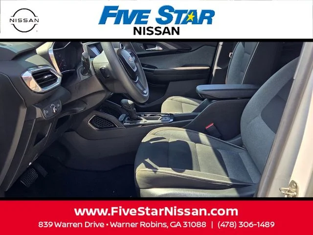 Used 2022 White Chevrolet LT image 5
