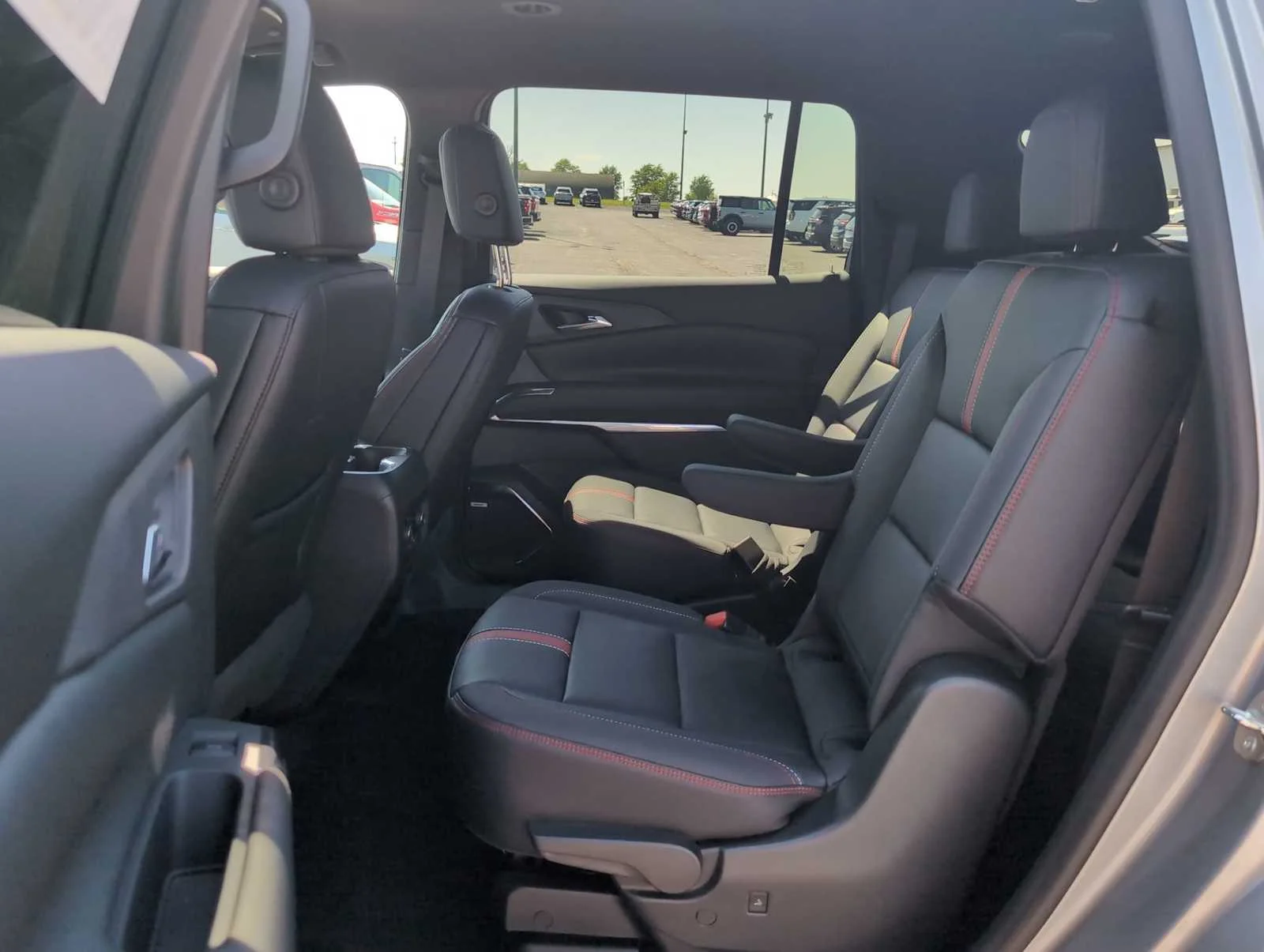 2026 Chevrolet Traverse RS - Photo 25