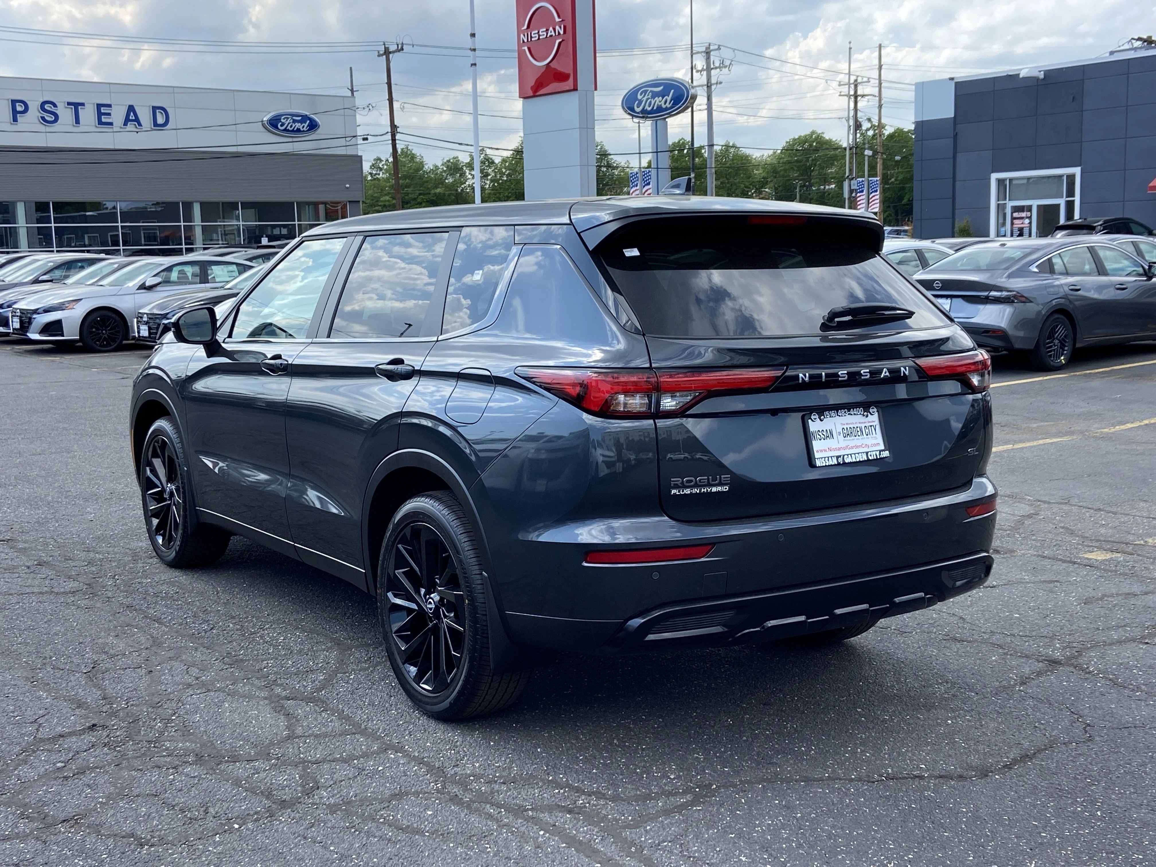 New 2026 Moonrock Gray Nissan SL image 6