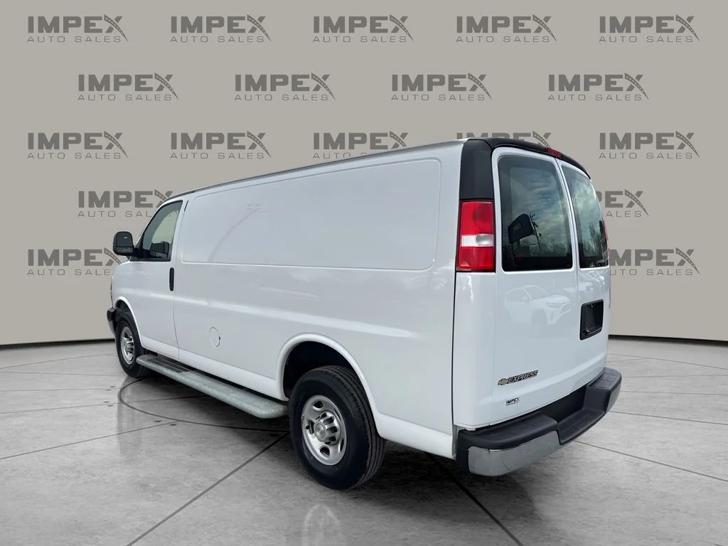 Used 2024 White Chevrolet Work Van image 3