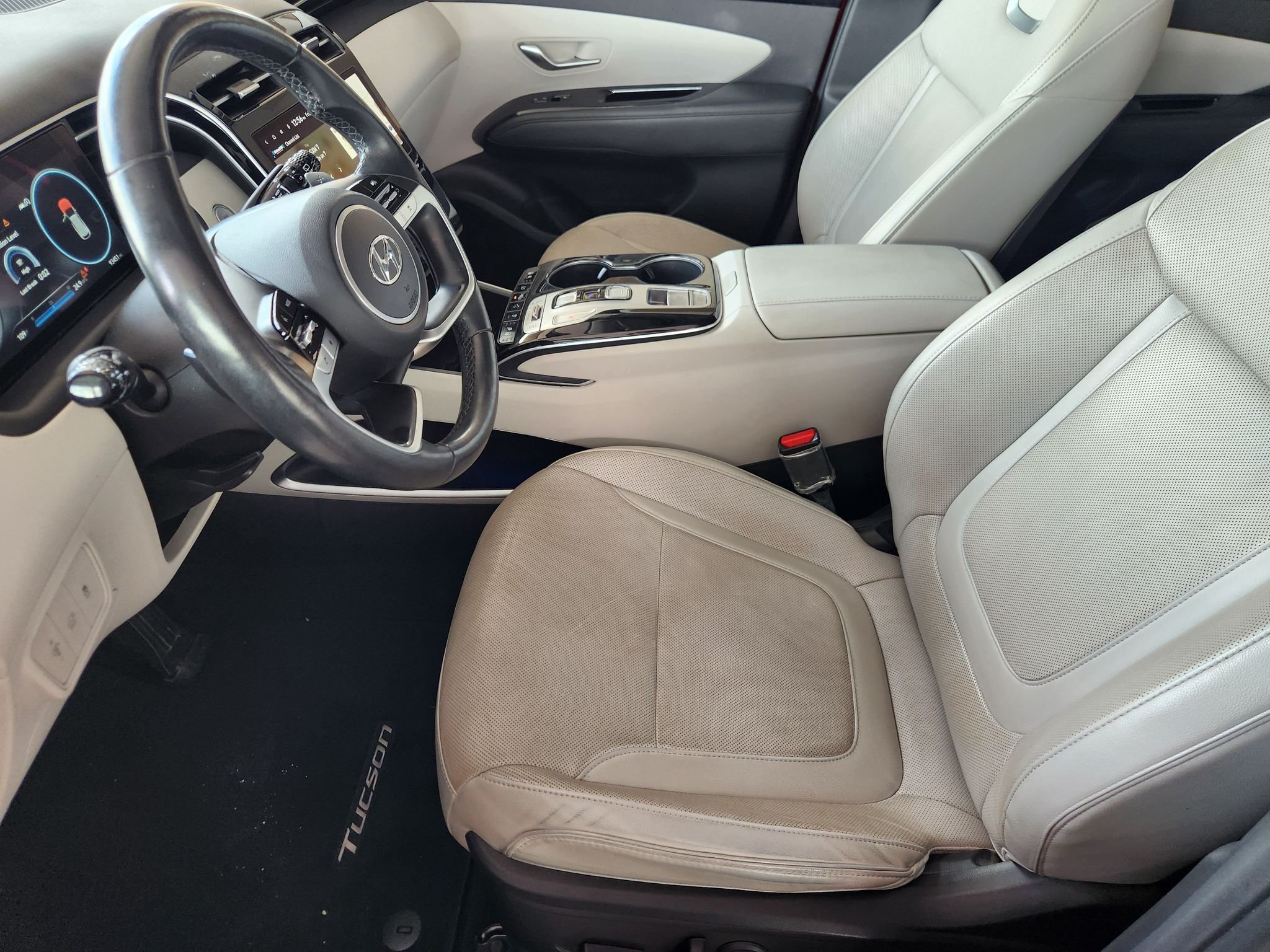 Used 2023 Calypso Red Hyundai Limited image 12