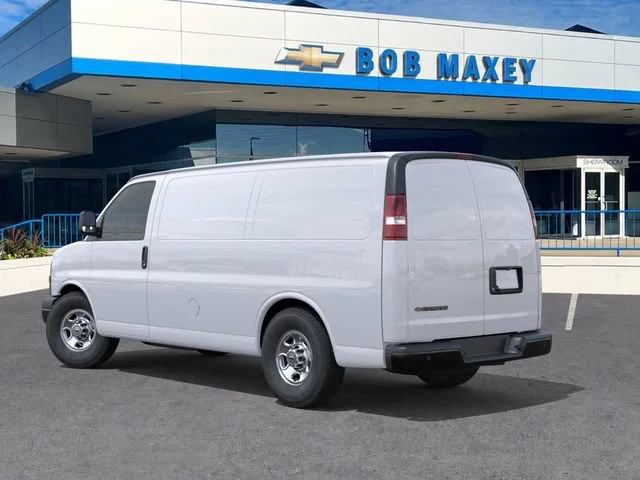 New 2026 Summit White Chevrolet WT image 3