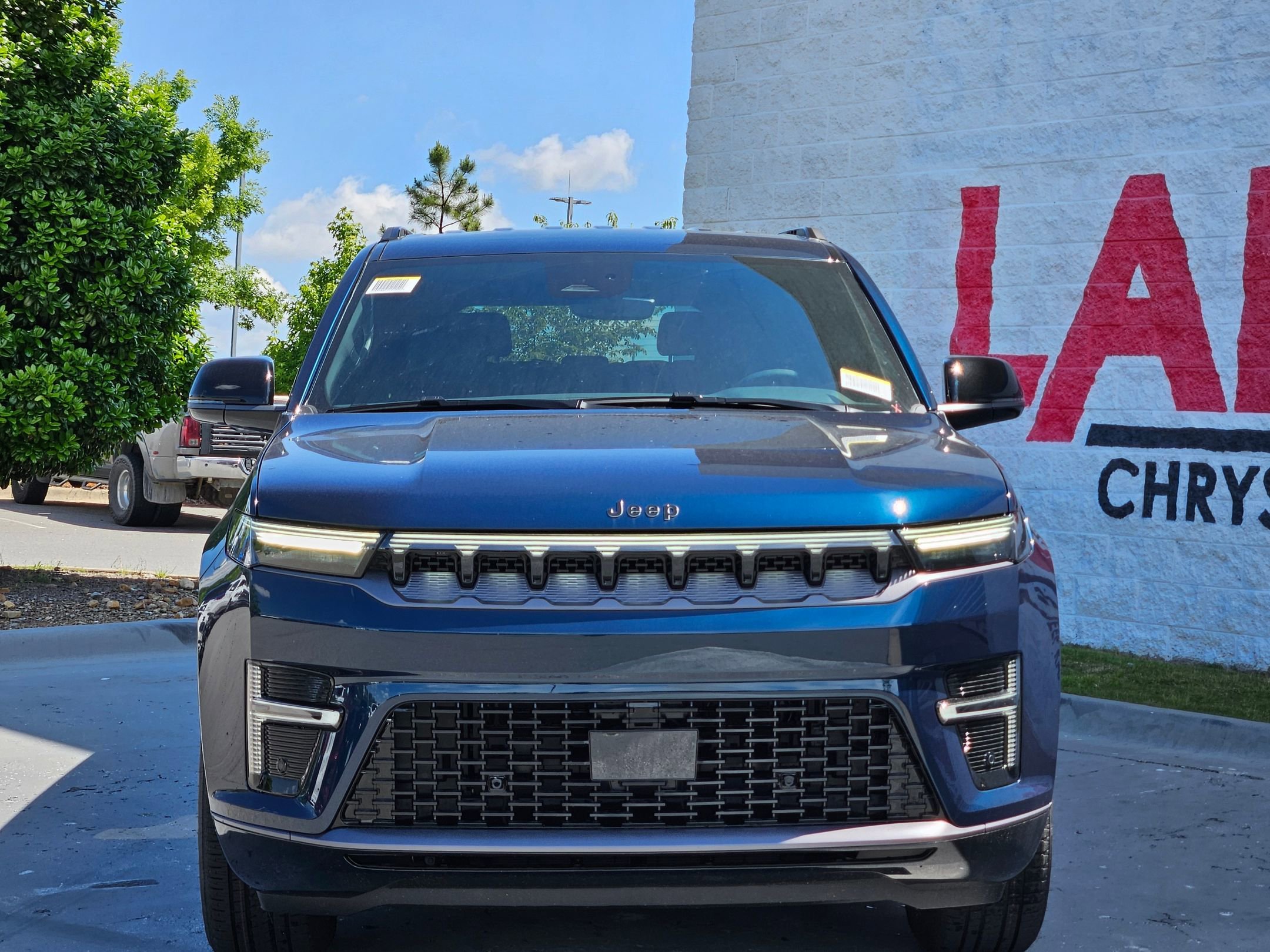 New 2026 Fathom Blue Pearl-Coat Exterior Paint (Late Availability) Jeep Limited Altitude image 2