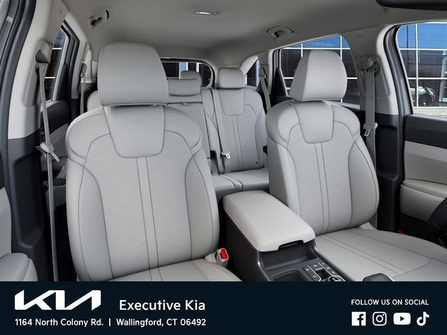 New 2026 Wolf Gray Kia S image 15