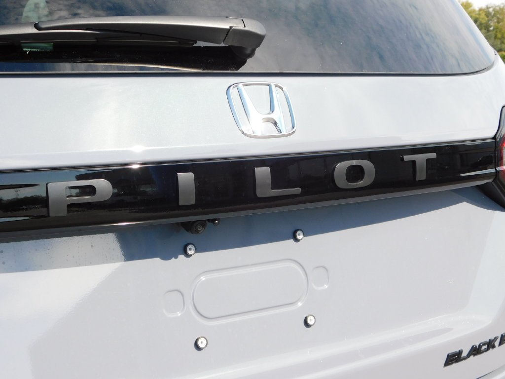 New 2026 Sonic Gray Pearl Honda Black Edition image 51