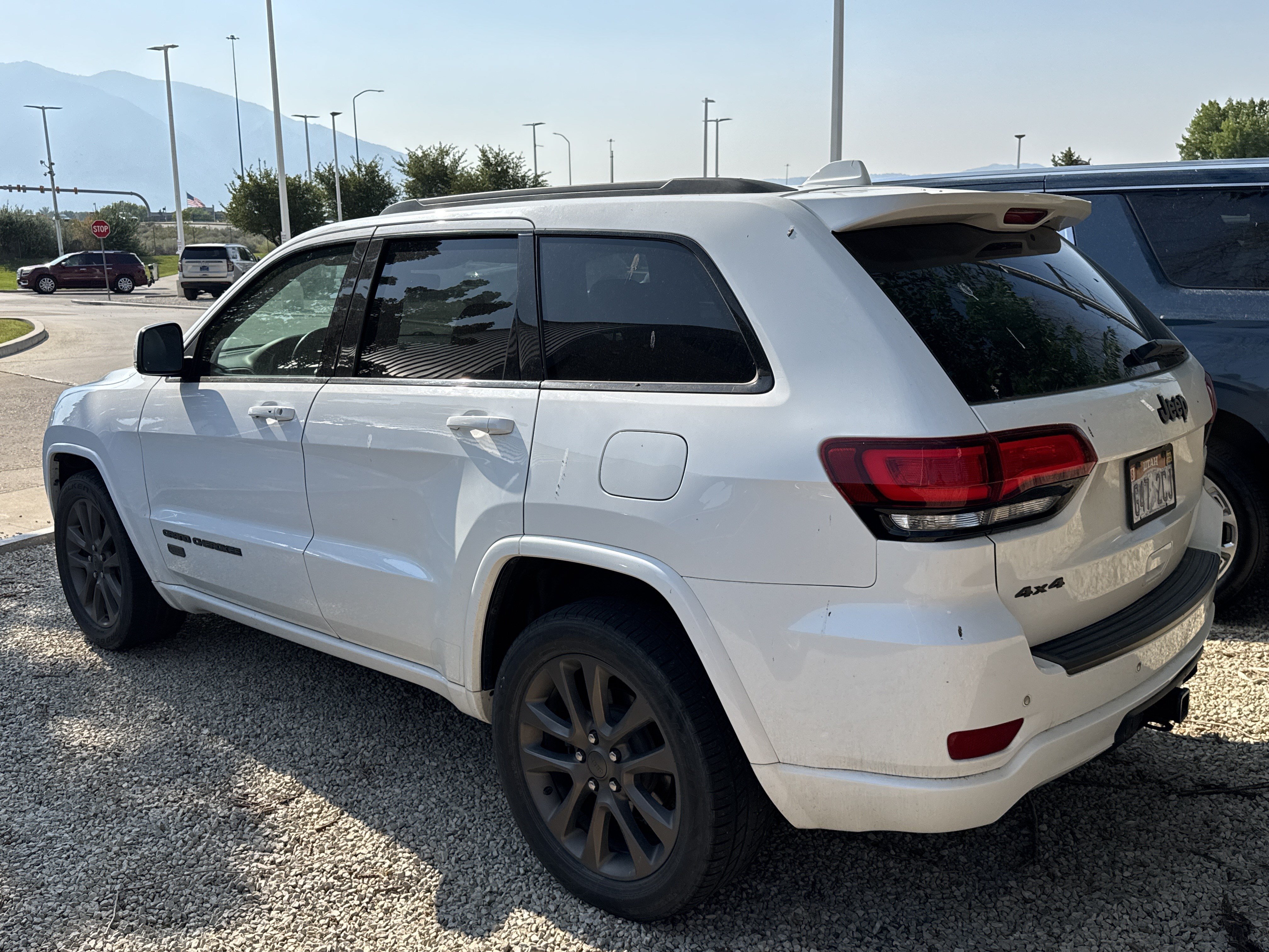 Used 2017 White Jeep Limited 75th Anniversary Edition image 5