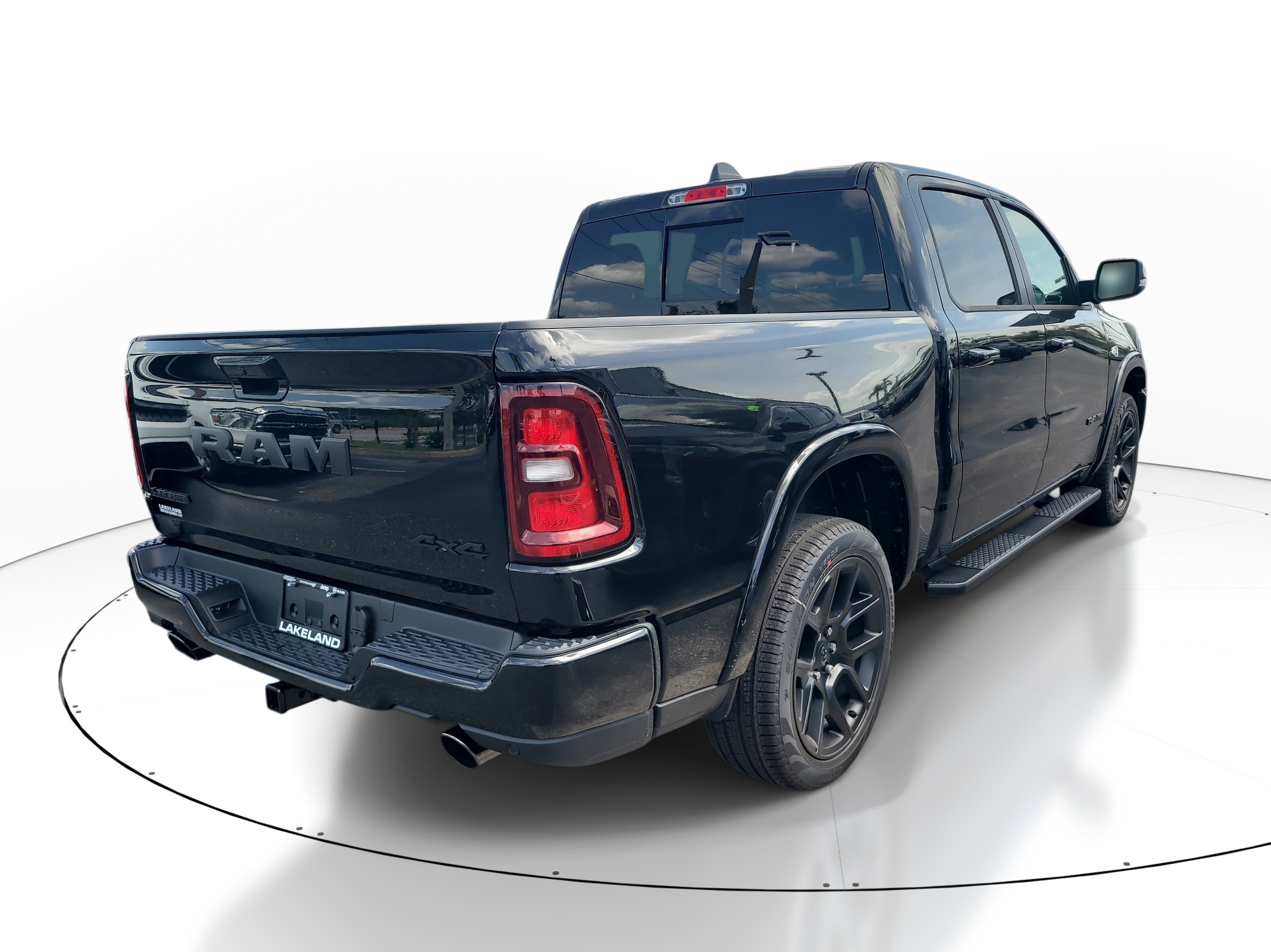 New 2026 Diamond Black Crystal Pearl-Coat Exterior Paint RAM Laramie image 5