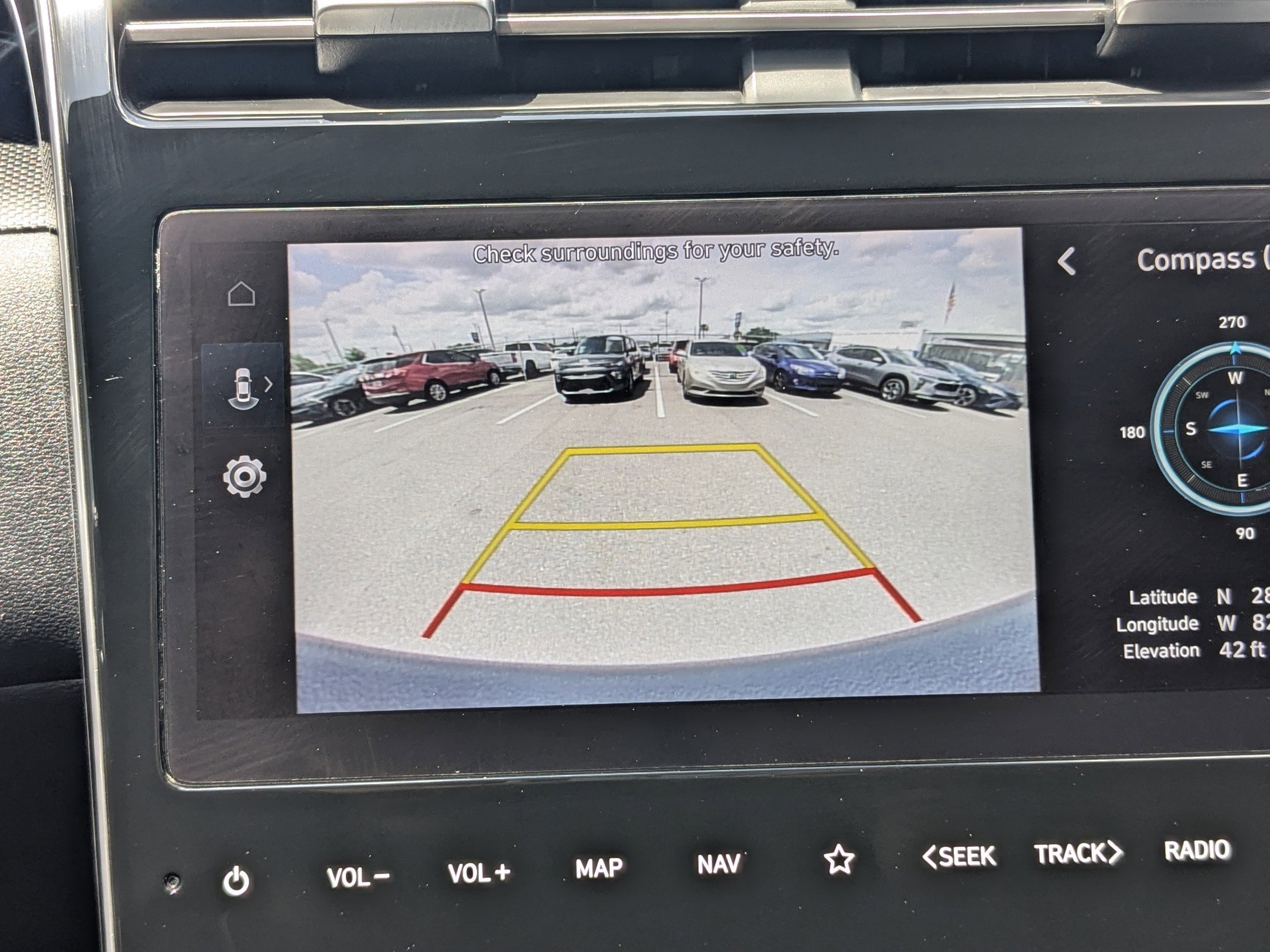 Used 2023  Hyundai SEL Premium image 21