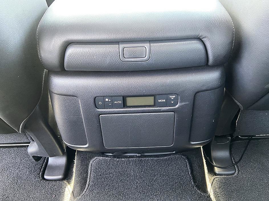 Used 2023 Super Black Nissan SL image 10