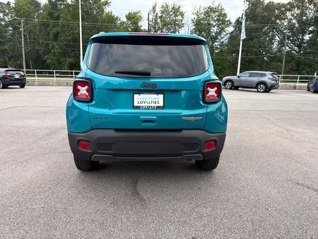 Used 2021 Teal Jeep Trailhawk image 4