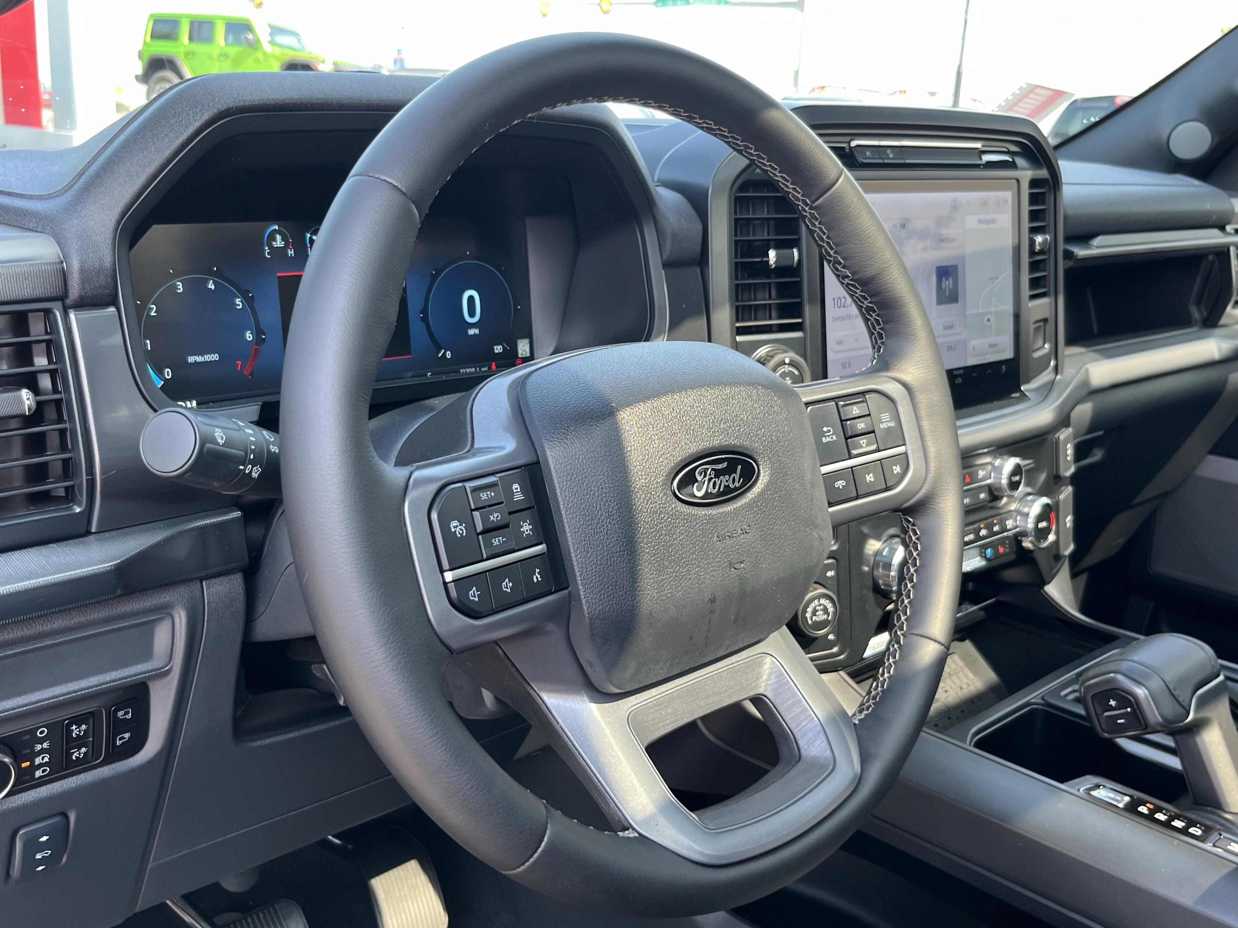 Used 2025 Black Metallic Ford Lariat image 25