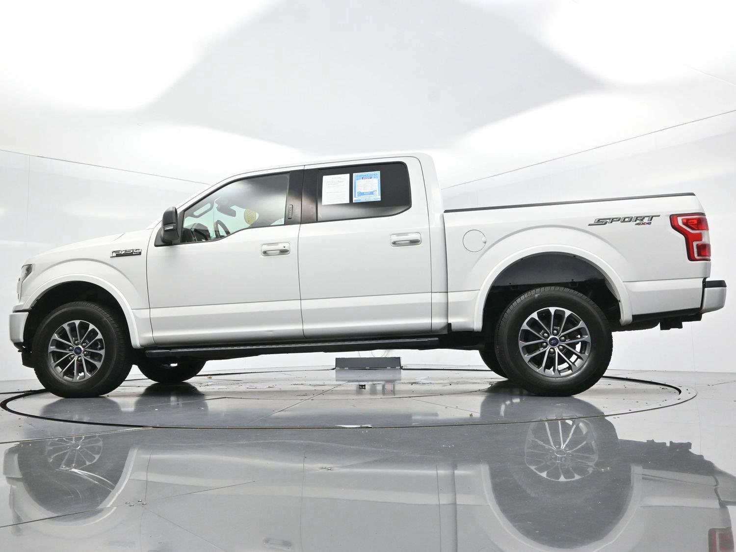 Used 2018 Oxford White Ford XLT image 49