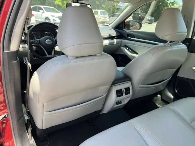 Used 2020 Red Nissan 2.5 Platinum image 37