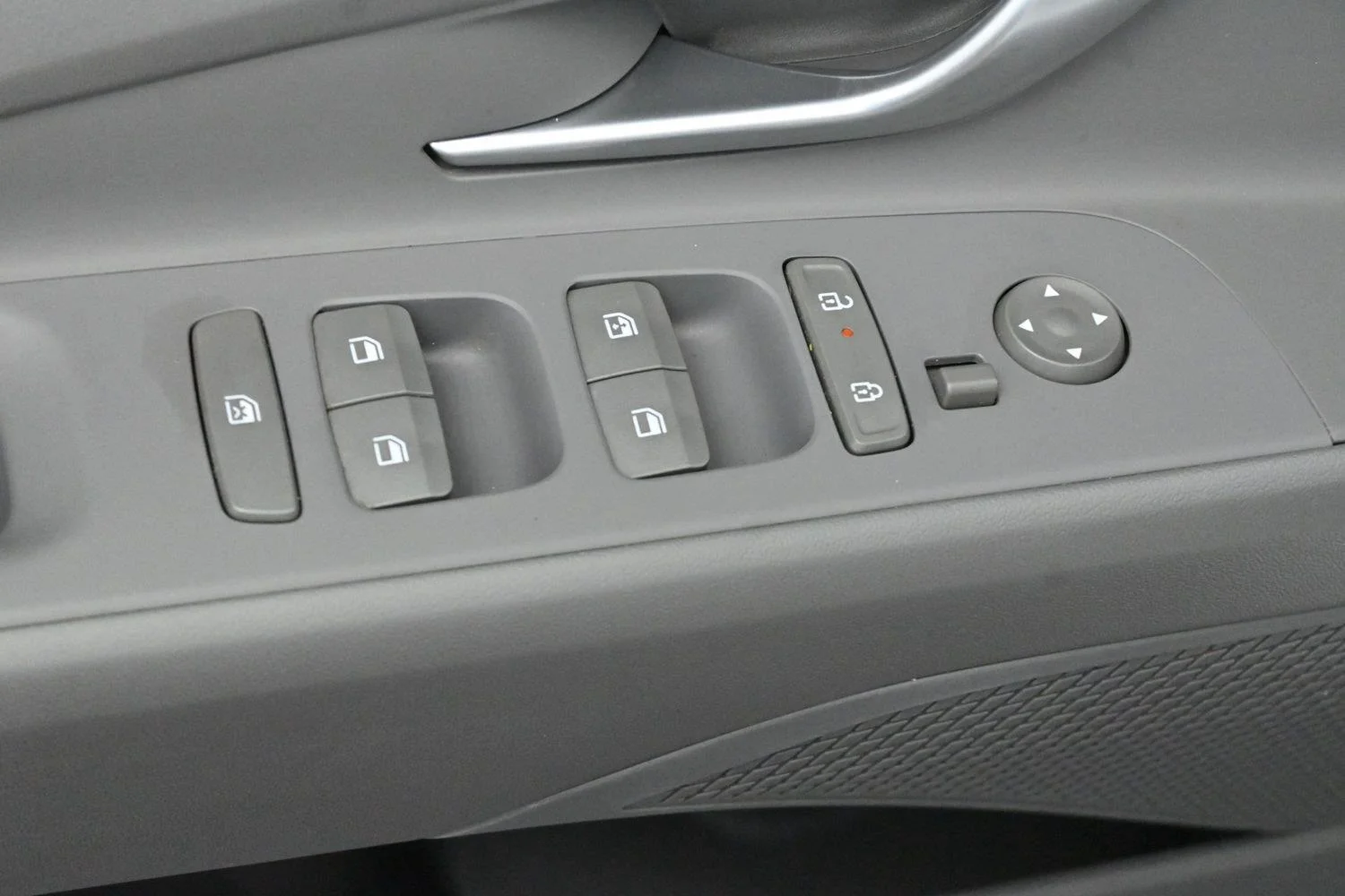 Used 2024 Serenity White Hyundai SEL image 11
