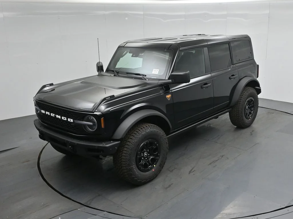 New 2026 Shadow Black Ford Badlands image 36