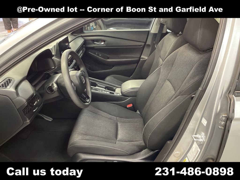 Used 2024  Honda EX image 13