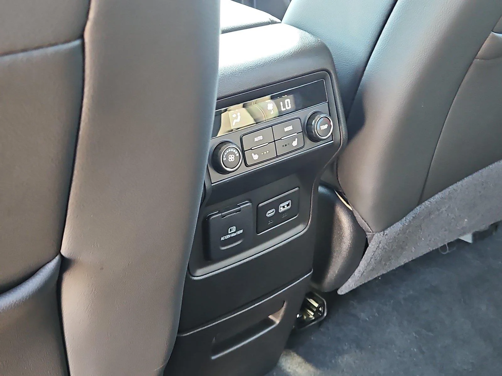 Used 2023 ULTRA BLUE METALLIC GMC SLT image 13