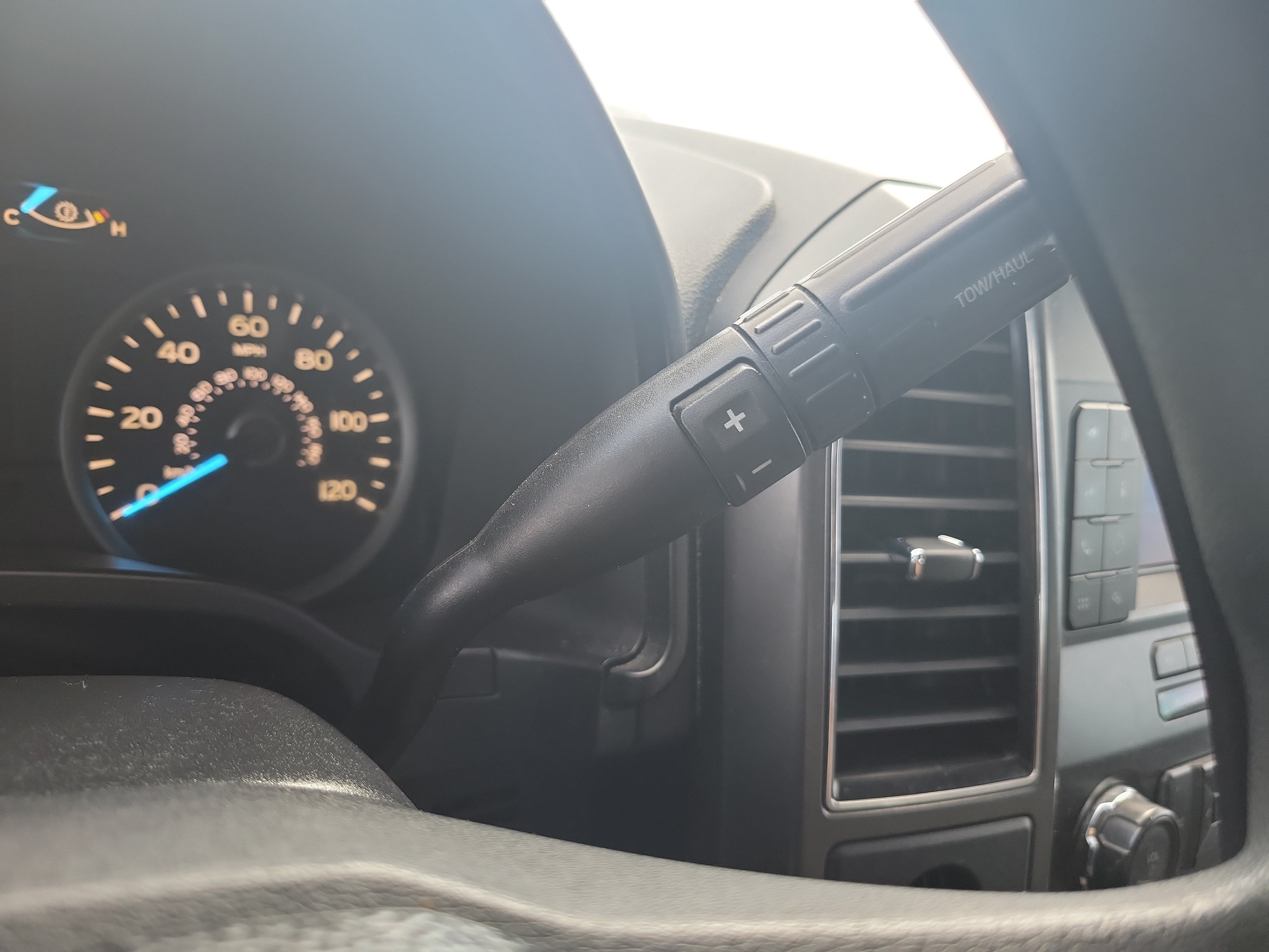Used 2018 Ingot Silver Ford XLT image 23