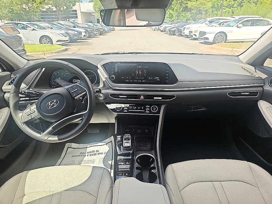 Used 2022 Hampton Gray Hyundai Limited image 33