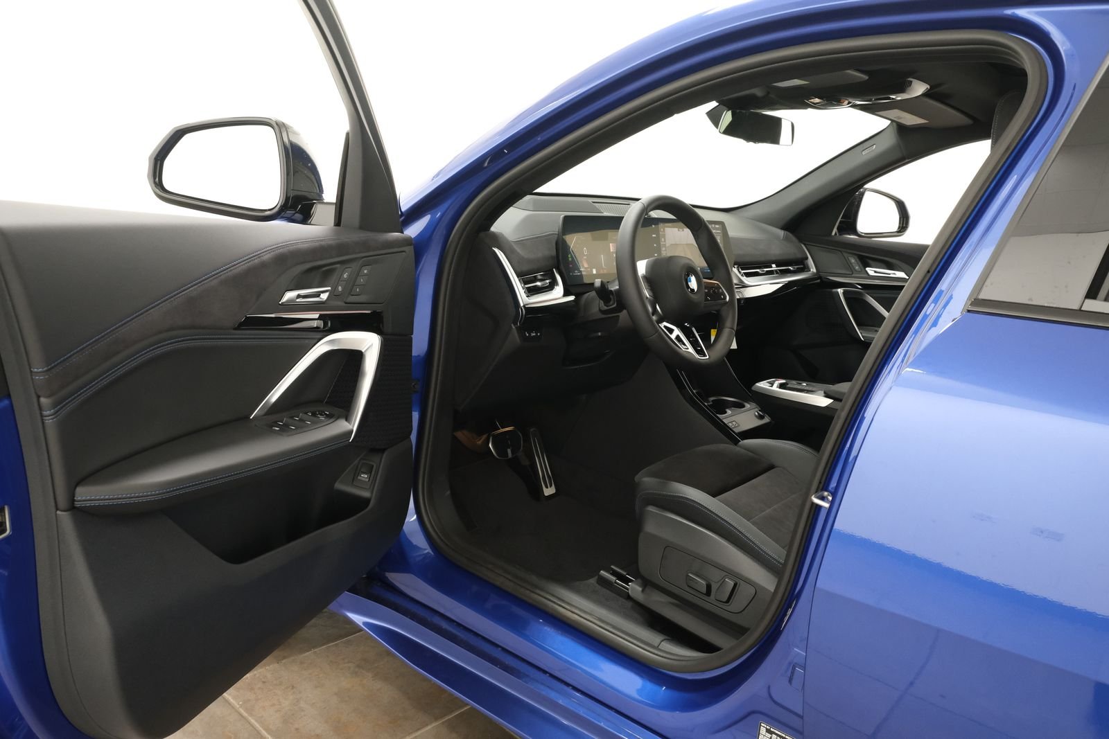New 2026 Portimao Blue Metallic BMW xDrive28i image 23