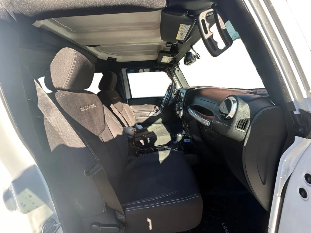 Used 2018 Bright White Jeep Unlimited Sahara 4x4 image 16