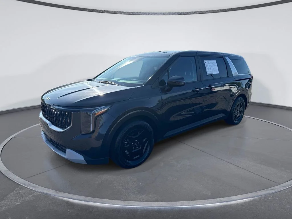 Used 2025 Gray Kia LXS image 3