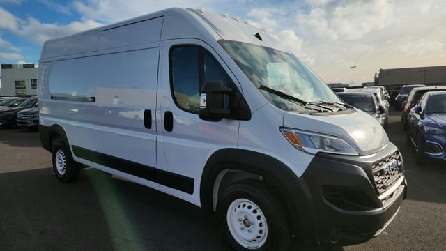 Used 2025 White Ram High Roof image 2