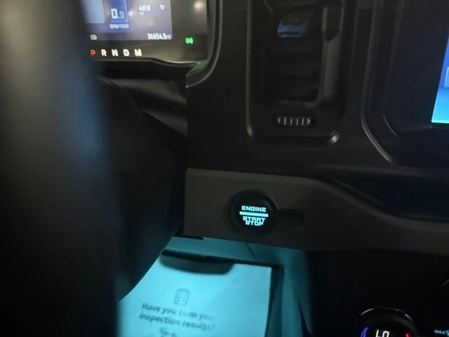 Used 2023 Oxford White Ford Black Diamond image 17