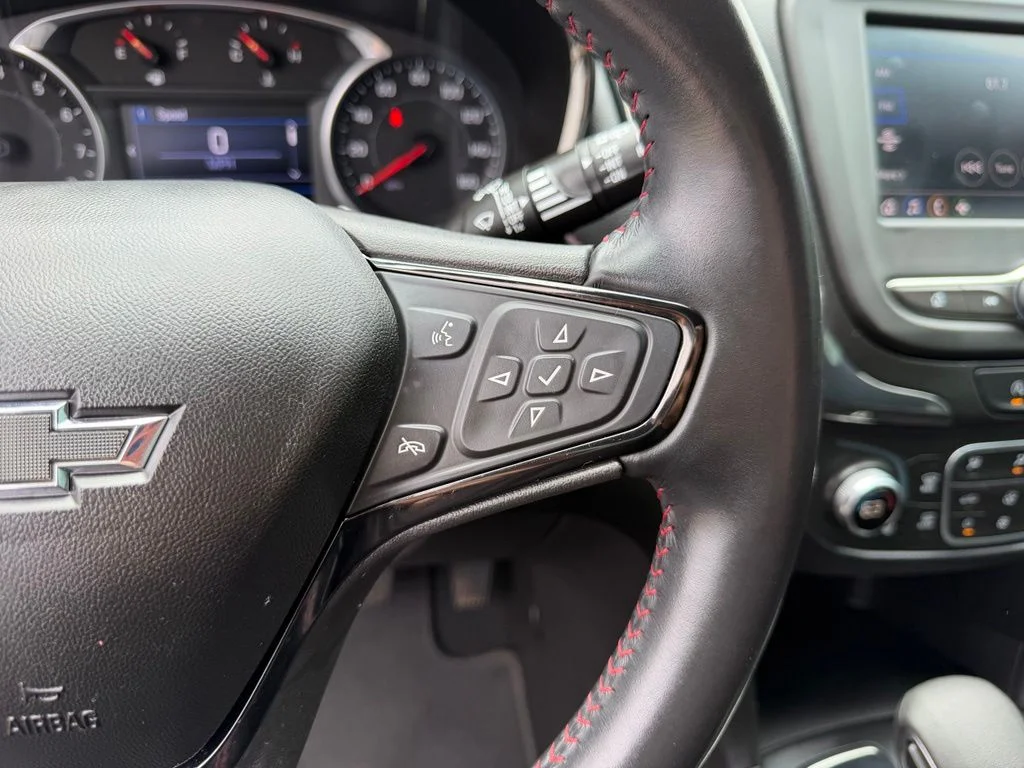 Used 2022 White Chevrolet RS image 18