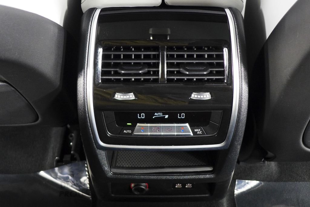 Used 2024 Skyscraper Gray Metallic BMW sDrive40i image 24